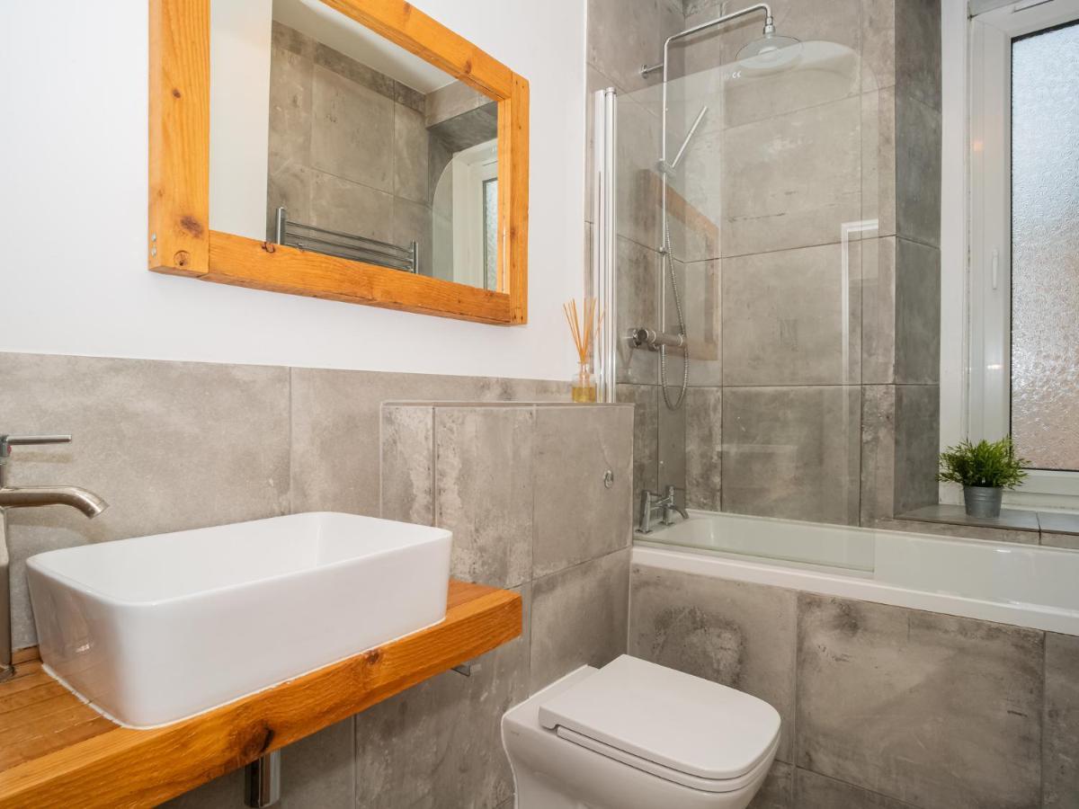 Pass The Keys Stunning 3 Bed Loft Style Apt With Free Parking Edinburgh Dış mekan fotoğraf